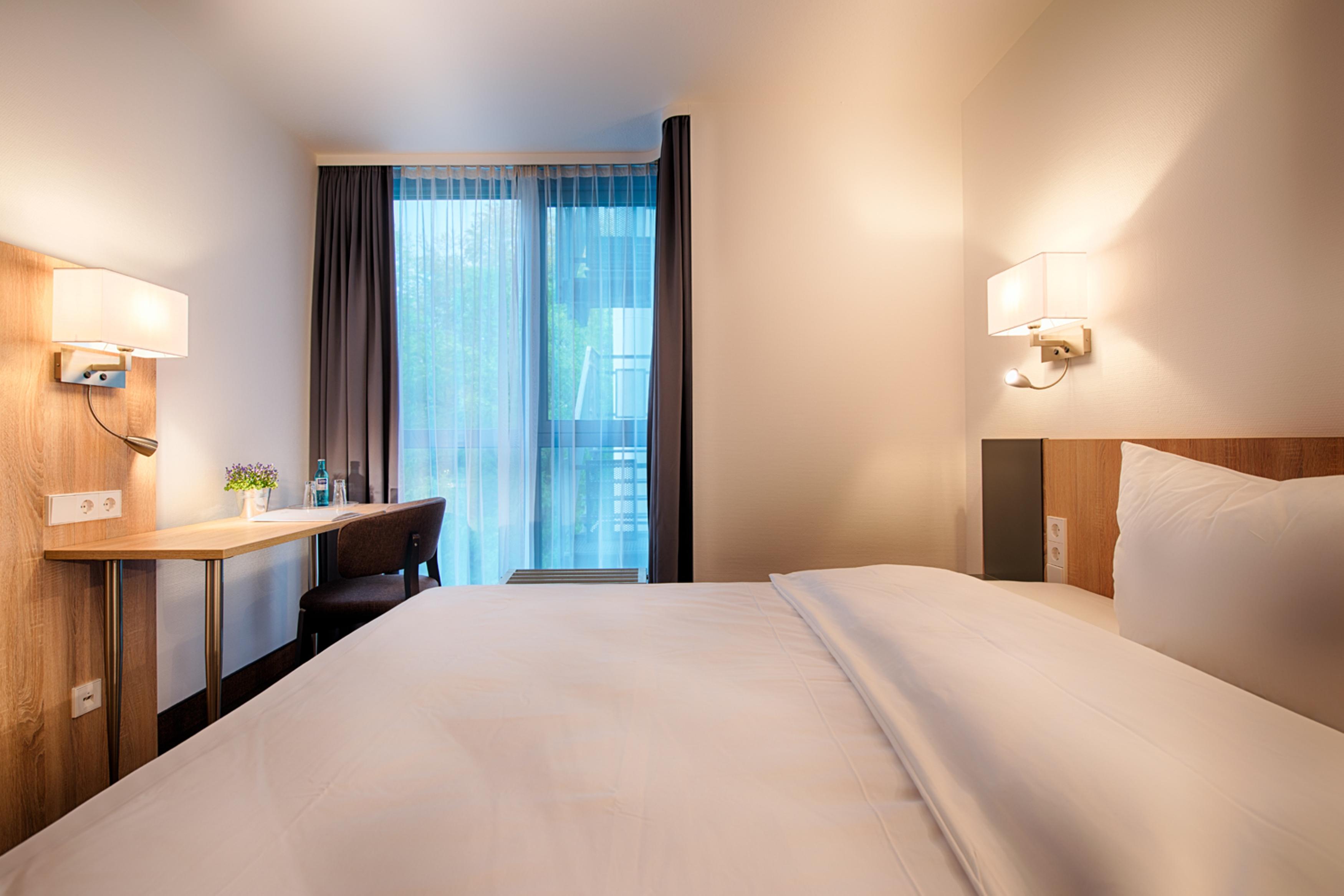 Achat Hotel Stuttgart Airport Messe Exterior photo