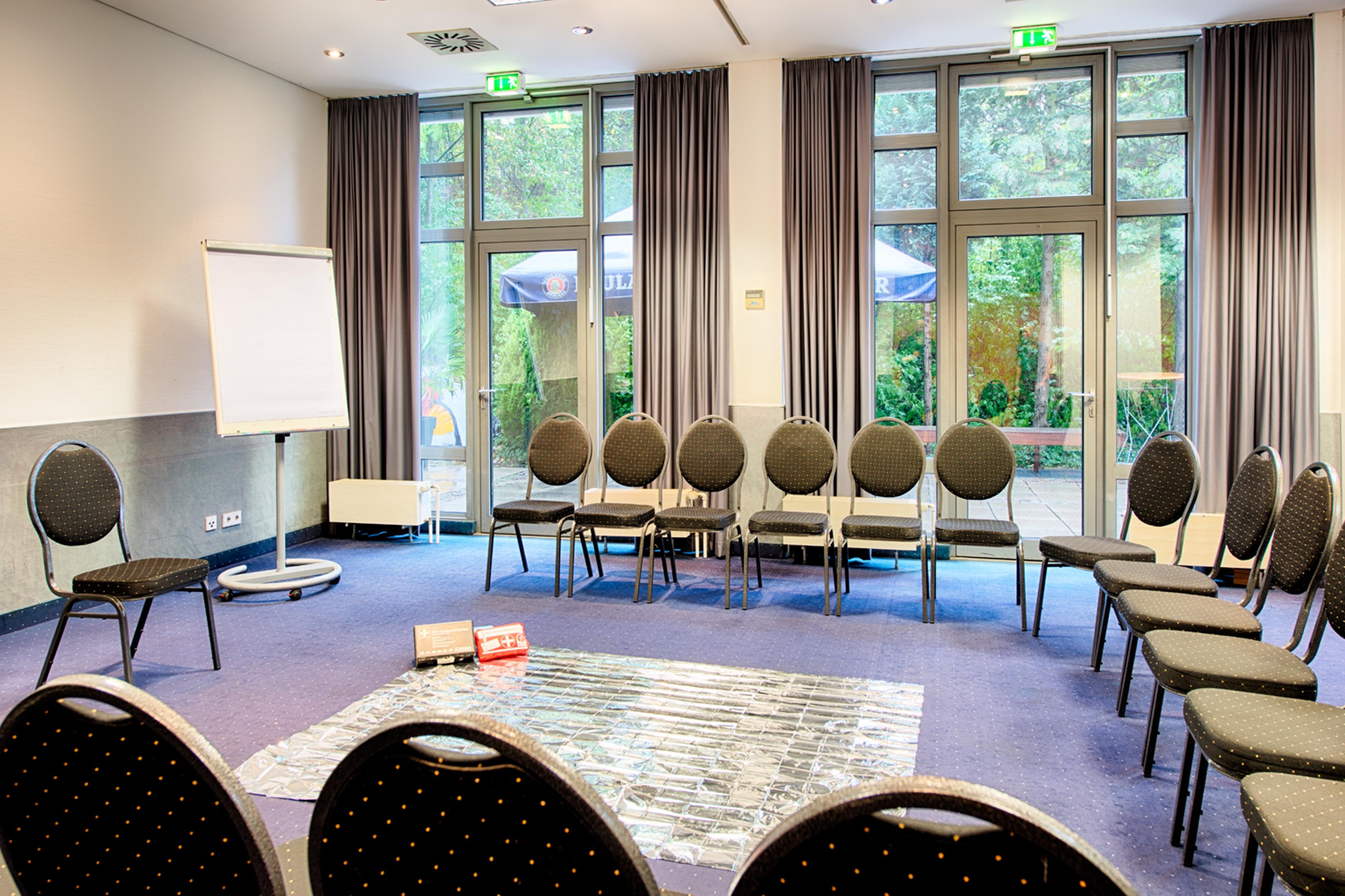 Achat Hotel Stuttgart Airport Messe Exterior photo
