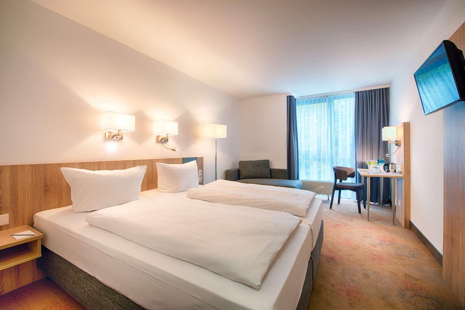 Achat Hotel Stuttgart Airport Messe Exterior photo